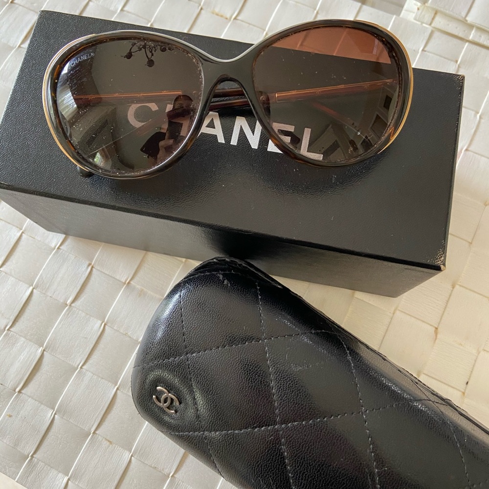 Chanel Sunglasses - Picture 2 of 8